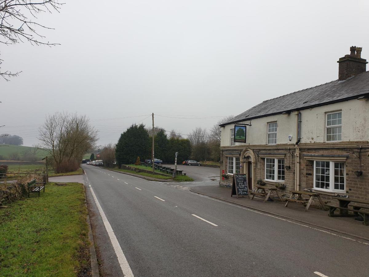 The Shady Oak Country Inn Taxal المظهر الخارجي الصورة