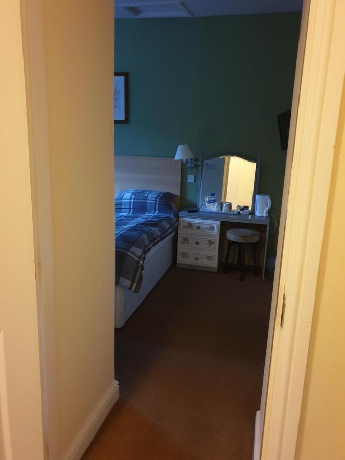 The Shady Oak Country Inn Taxal المظهر الخارجي الصورة